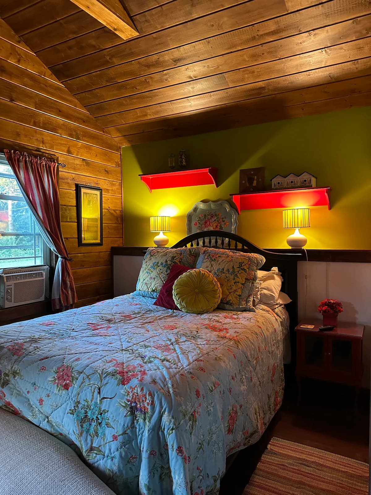 Susie's Cottage in Rockton - Photo 4